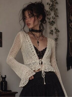 Cream Crochet Cardigan Tie Front Bell Sleeve Boho Fairycore Cottagecore Medium